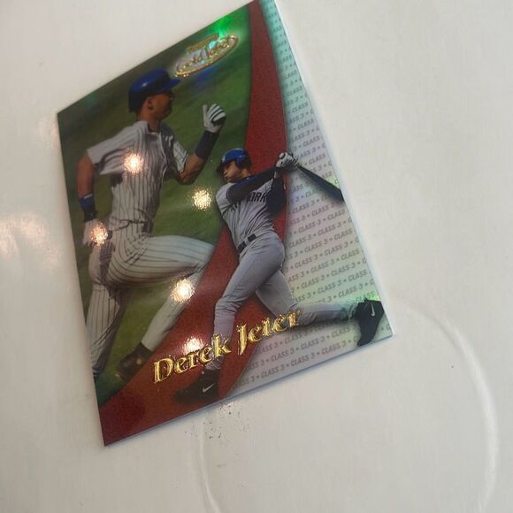 2000 topps gold label class 3 Derek Jeter refractor #22 mint condition - Picture 5 of 6